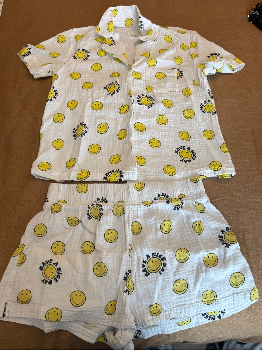 American Eagle White Smiley Face Short Pajama Set - Yellow Smiles